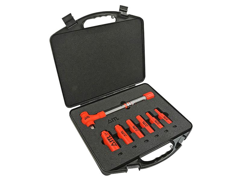 Insulated Sockets & Accessories