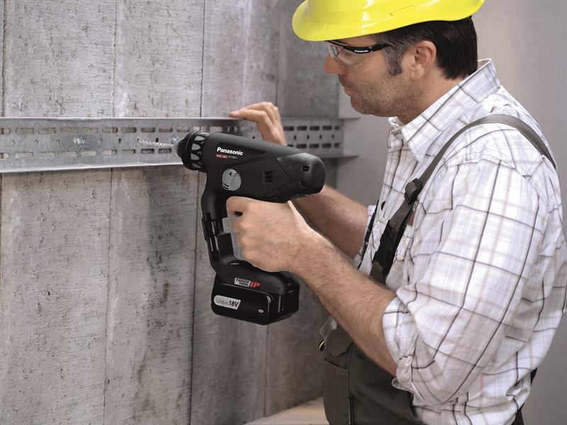 EY78A1PN2G SDS Plus Rotary Hammer Drill Driver 18V 2 x 3.0Ah Li